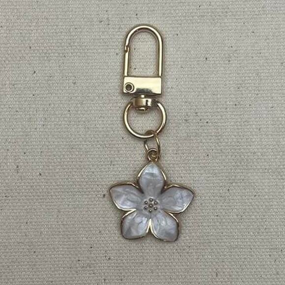 Y2k 2000s vintage style gold and white flower keychain - Picture 4 of 5